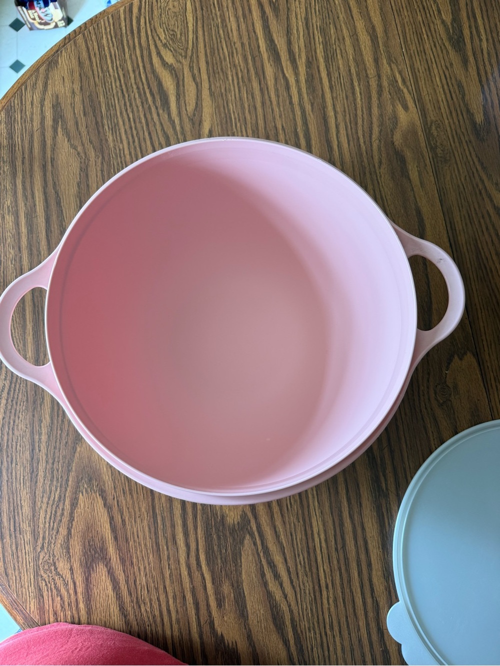 Tupperware Pink Dual-Handle Serving Bowl
